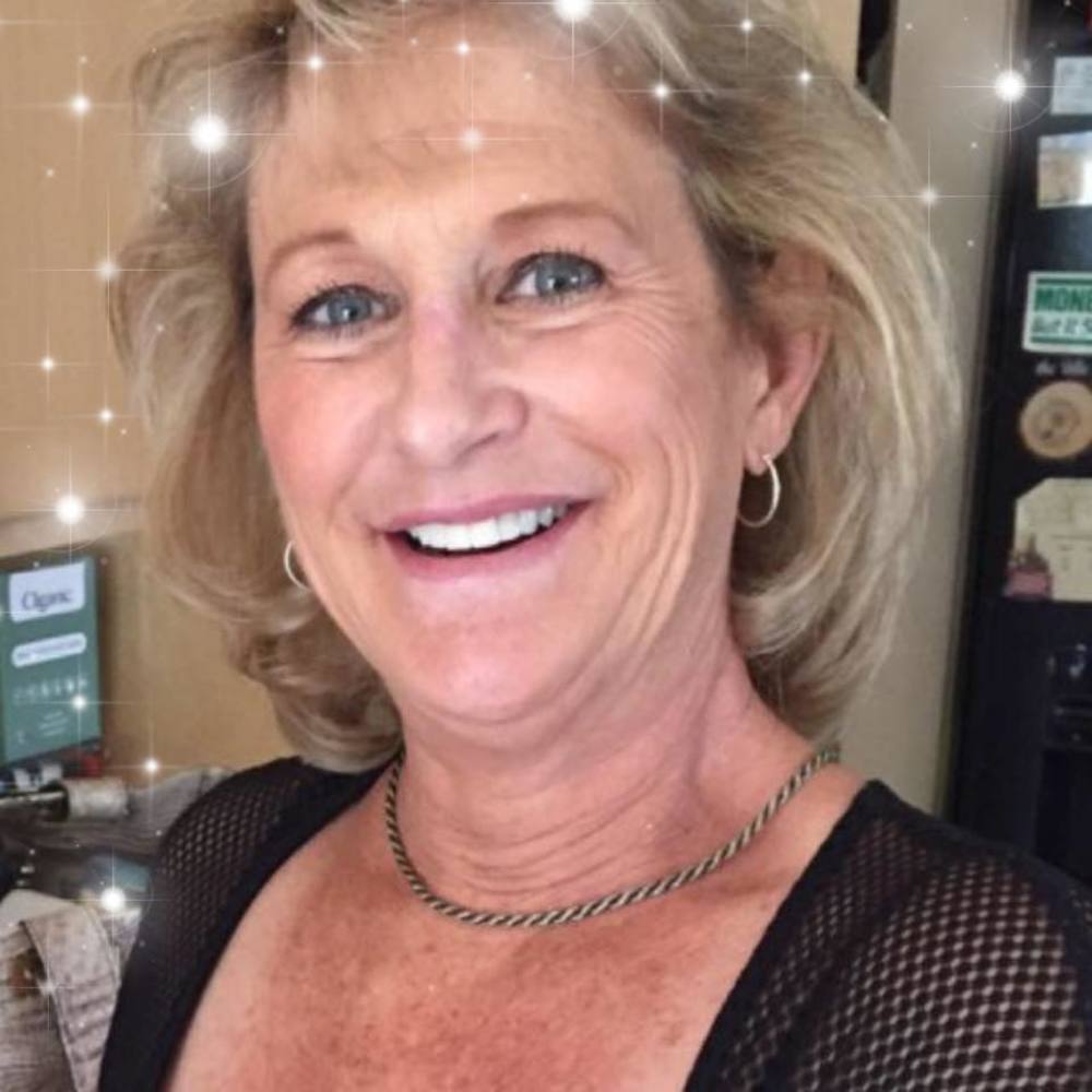Meet your Posher, Dana